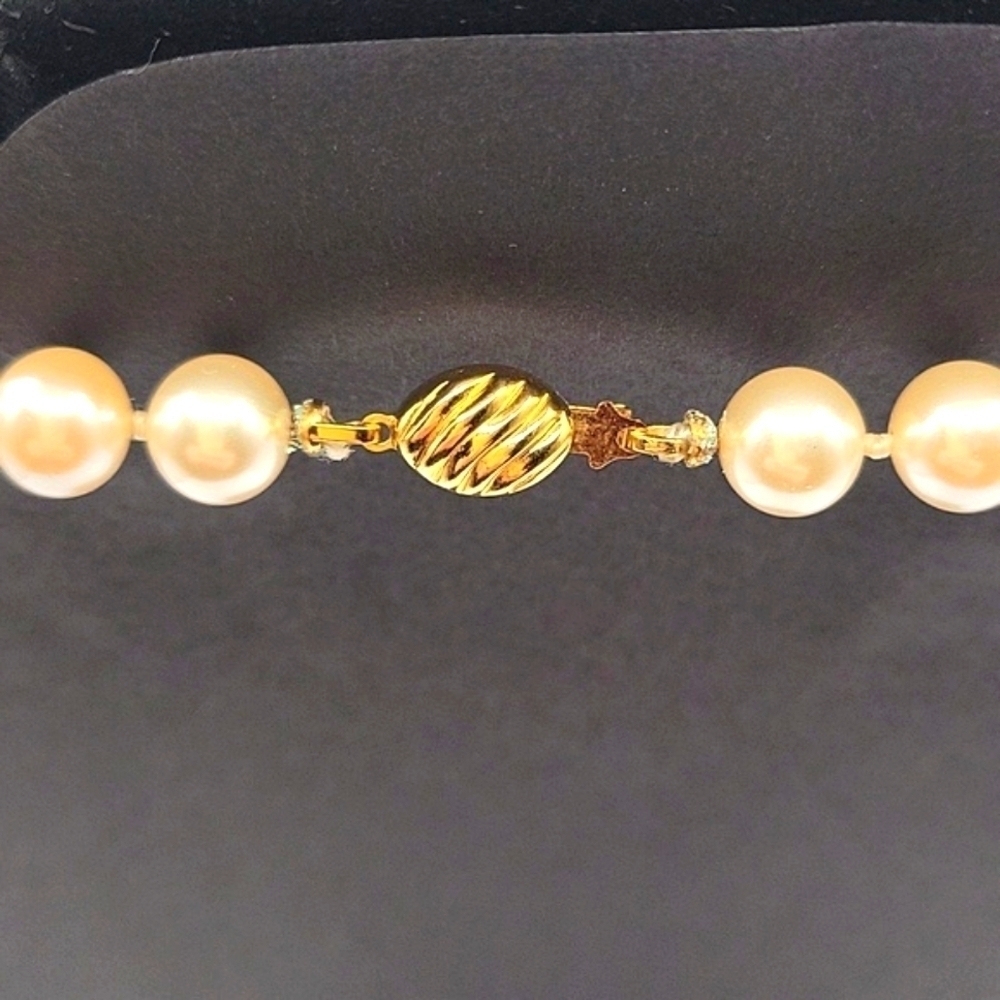 MARVELLA Vintage Faux Pearl Single Strand Necklace - Picture 4 of 5